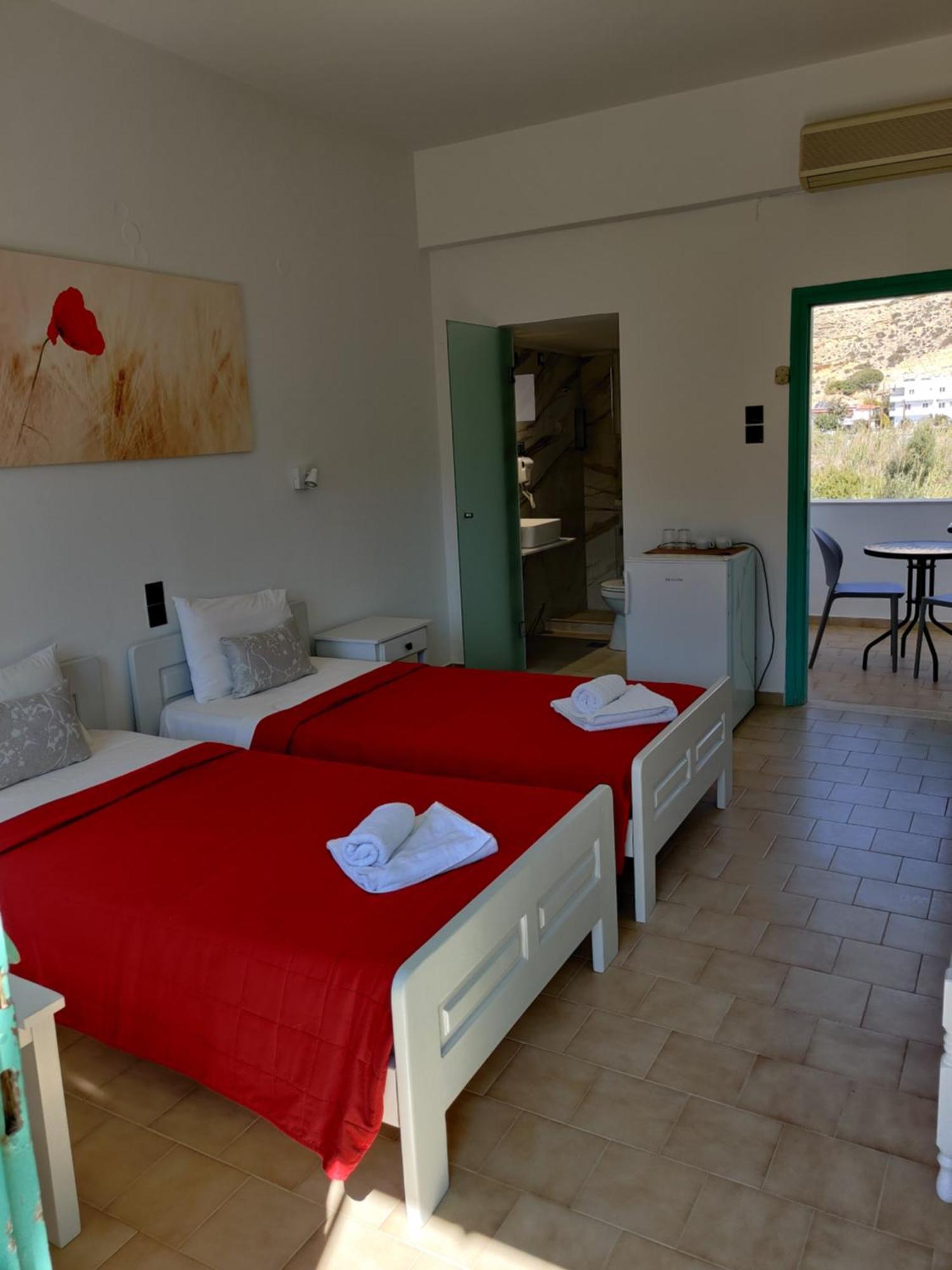Dimitris Villa Hotel マタラ エクステリア 写真