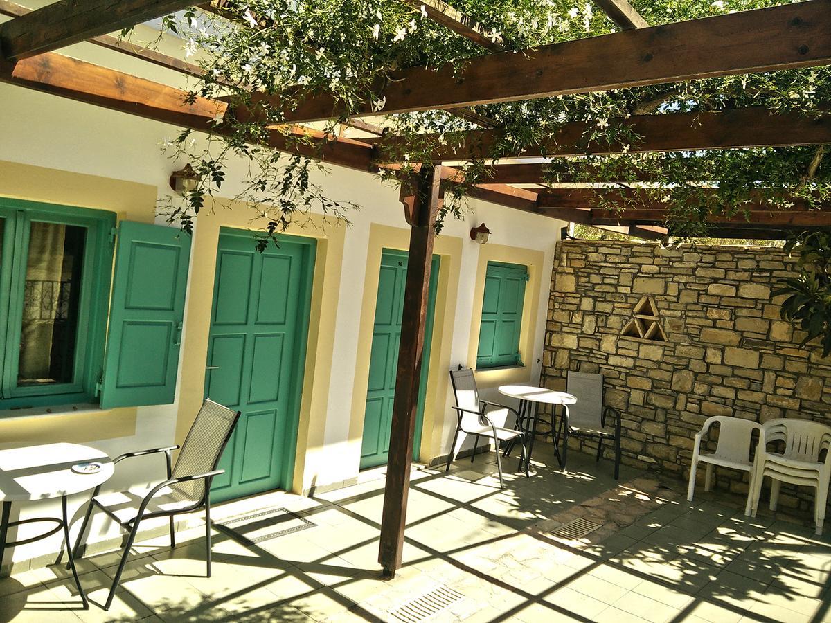 Dimitris Villa Hotel マタラ エクステリア 写真