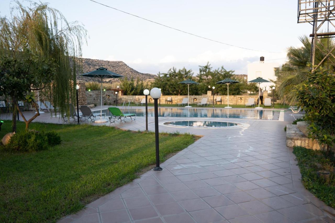 Dimitris Villa Hotel マタラ エクステリア 写真