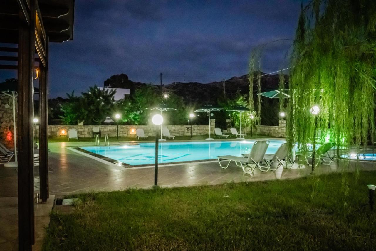 Dimitris Villa Hotel マタラ エクステリア 写真