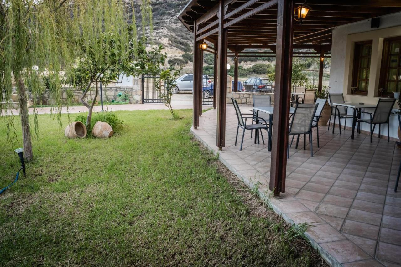 Dimitris Villa Hotel マタラ エクステリア 写真