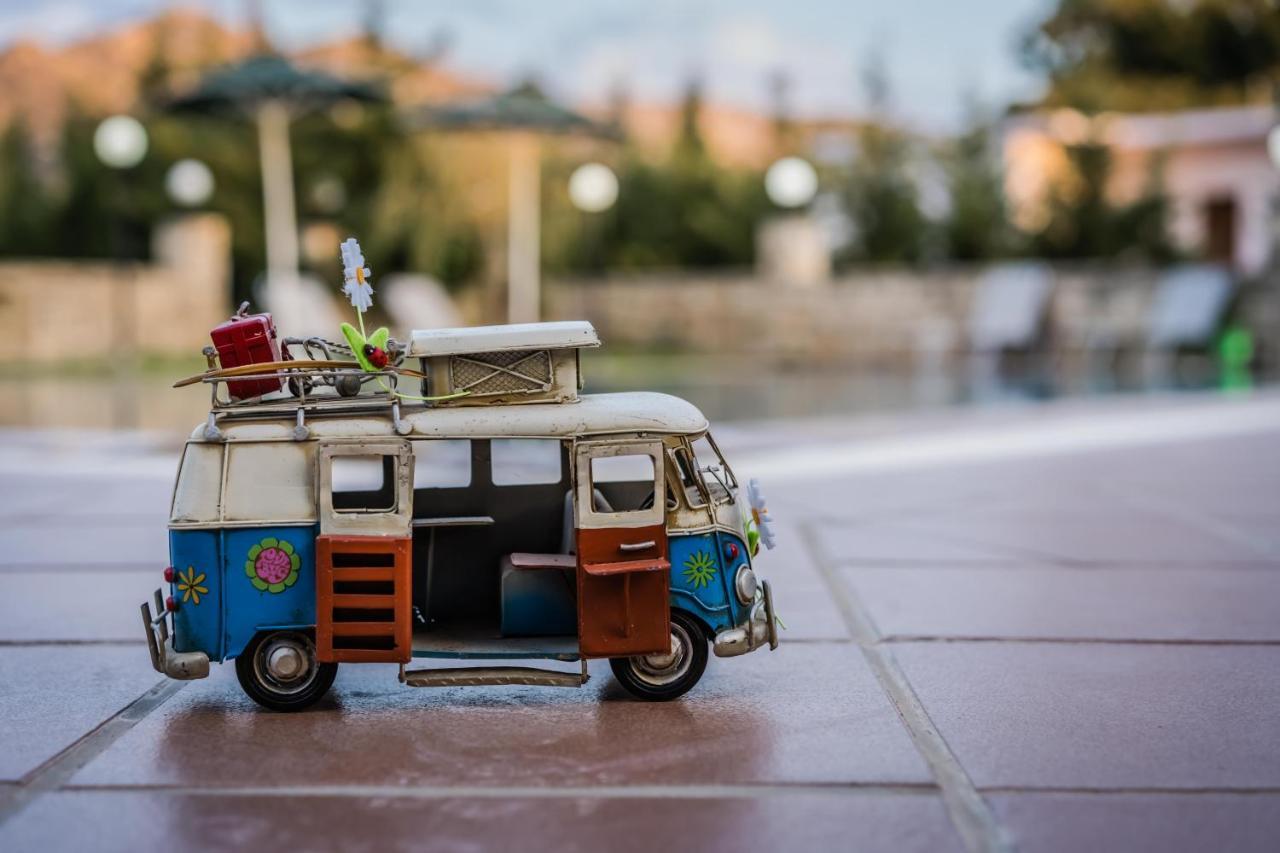 Dimitris Villa Hotel マタラ エクステリア 写真