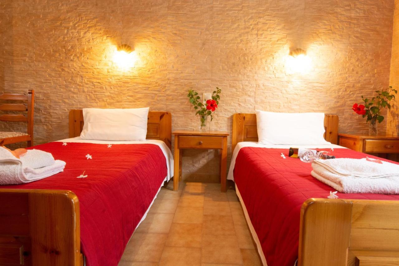 Dimitris Villa Hotel マタラ エクステリア 写真