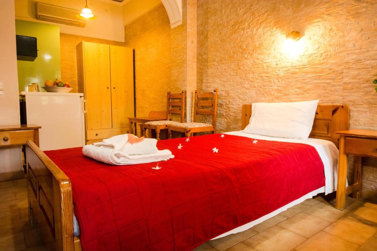 Dimitris Villa Hotel マタラ エクステリア 写真